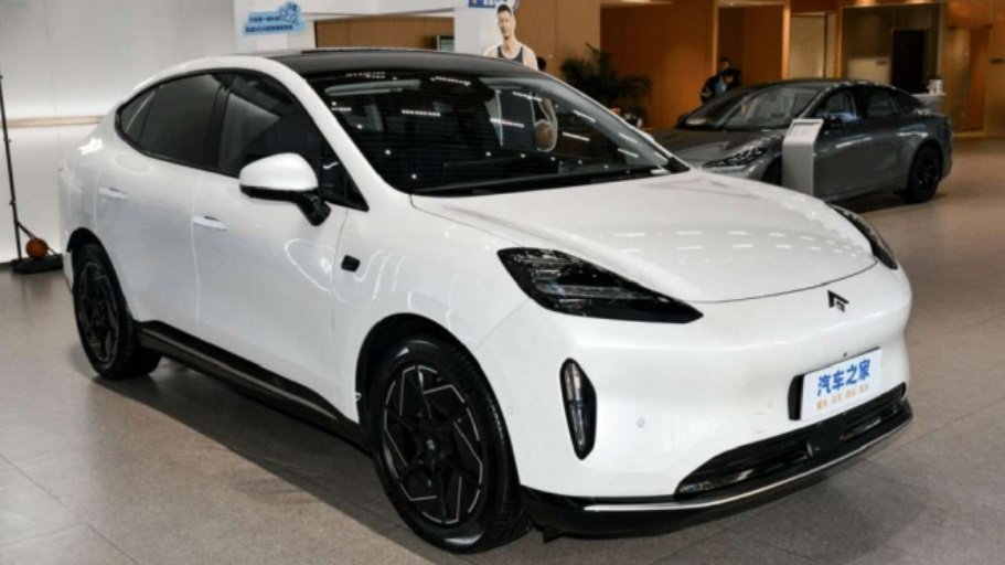 
								Bakıda GAC Aion Hyper HT, 2025 full									